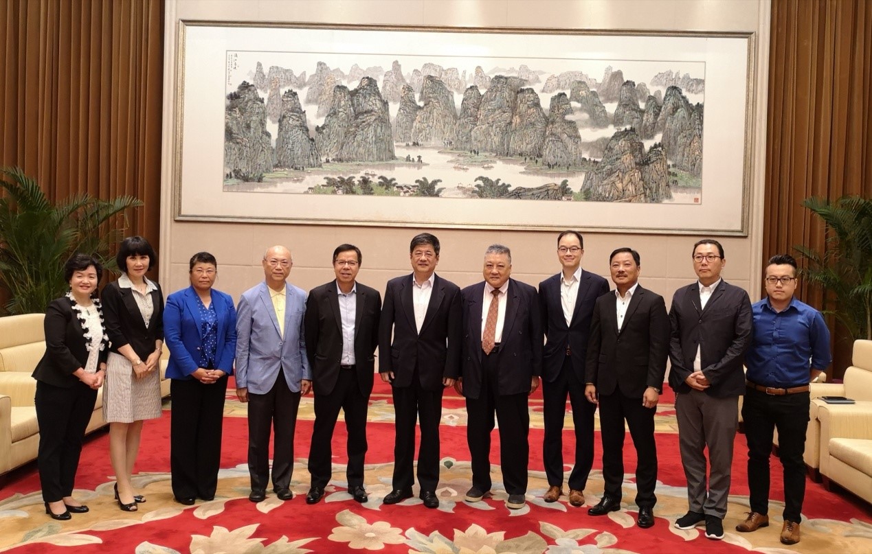 Visit to the Liaison Office of the Central People’s Government in the MSAR